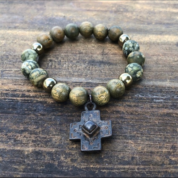 Handmade Crochet Topaz Tee in Olive Rayon/Cotton - Picture 7 of 7